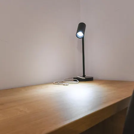 Spacious And Quiet 2 Bedroom Appartement *