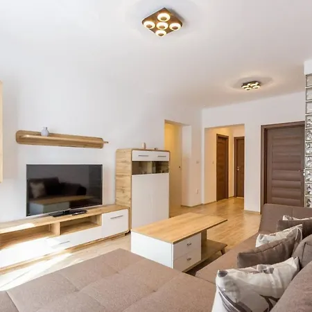 Spacious And Quiet 2 Bedroom Διαμέρισμα Κλουζ-Ναπόκα