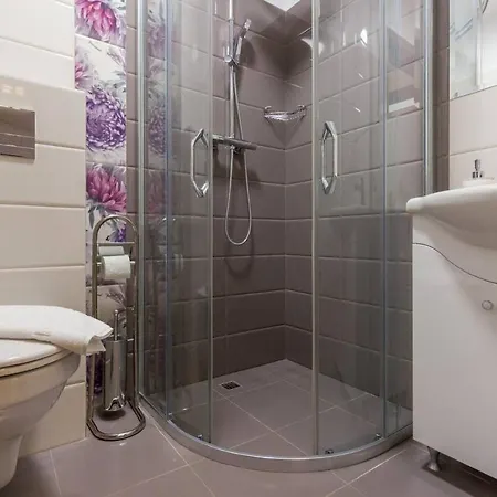 Spacious And Quiet 2 Bedroom Kolozsvár