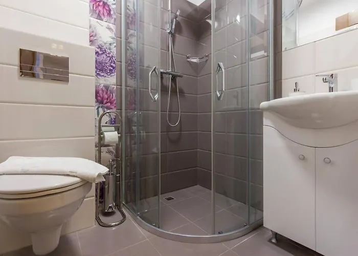 Spacious And Quiet 2 Bedroom Cluj-Napoca